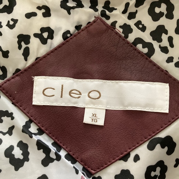 Burgundy Short Jacket - Picture 3 of 4